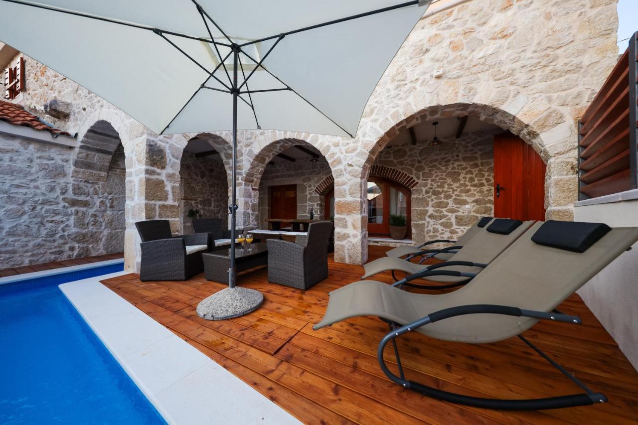 Holiday Home Mare Петрчане Екстер'єр фото