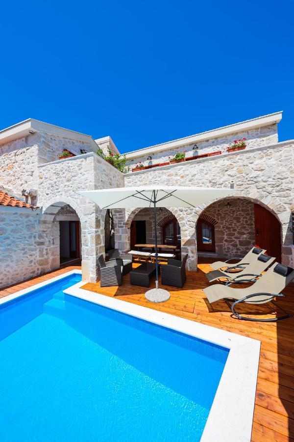 Holiday Home Mare Петрчане Екстер'єр фото