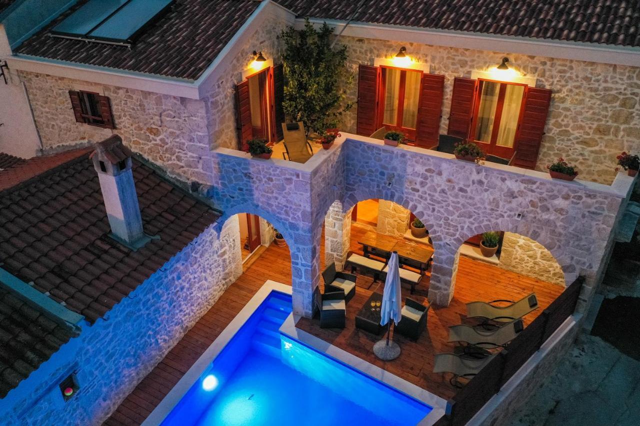 Holiday Home Mare Петрчане Екстер'єр фото